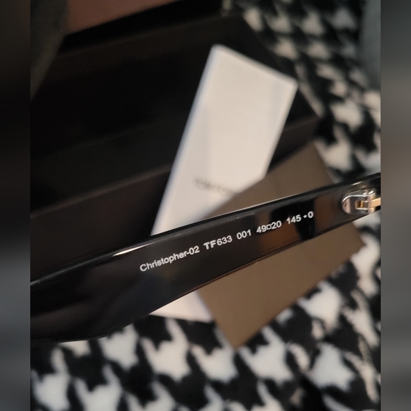 Tom Ford Unisex Glasses - Picture 9 of 13